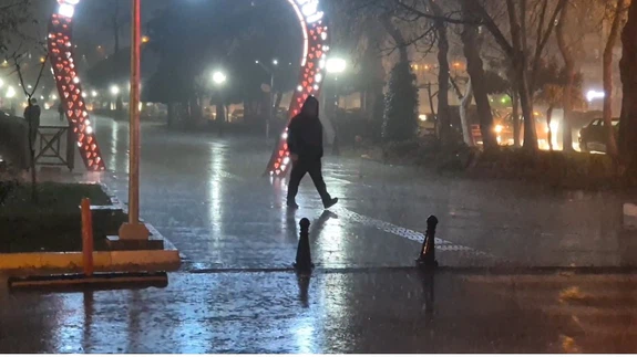 Meteoroloji uyardı Tekirdağ’da kuvvetli yağış etkili oldu