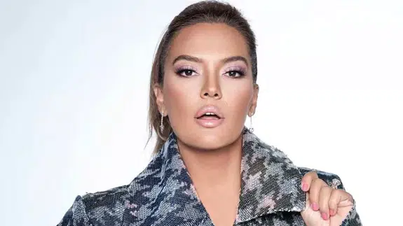 Edis ve Çakal'ı es geçen Demet Akalın isyan etti: ‘Bu yılın şarkısı Sefo’nun, nokta!’