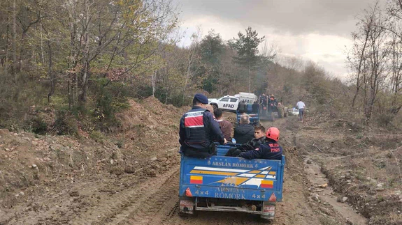 Şelaleleri gezmeye giden muhtar 30 metre yükseklikten düşerek yaralandı