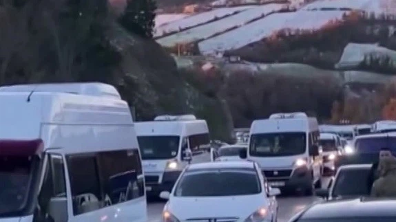 Sabah saatlerinde ulaşım durma noktasına geldi: Sinop'ta buzlanma trafiği kilitledi!