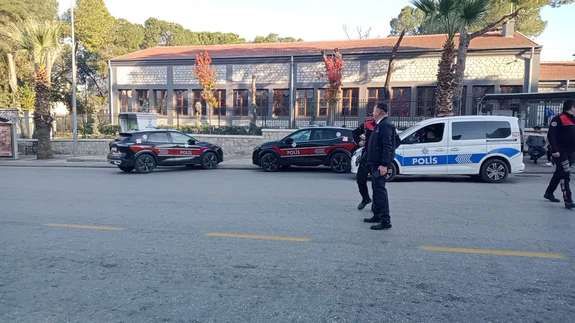 Bomba imhasına saniyeler kala... Denizli’de şüpheli çanta alarmı!