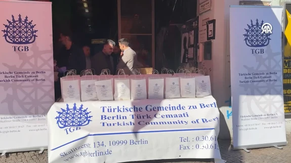 Berlin Türk Cemiyeti Ramazan Ayı Vesilesiyle Dayanışma Çadırı Kurdu