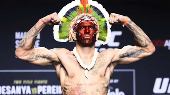 Alex "Poatan" Pereira Sakatlandı mı, Kimdir, Kaç Kilo, Boyu, Kaç Yaşında, Karnesi? Şampiyonun Bilinmeyen Hikayesi!