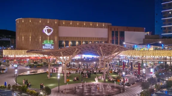 Maltepe Piazaa AVM'ye Hangi Otobüs Gider? Metrobüs, Marmaray ve Metro ile Piazza AVM’ye Nasıl Gidilir?