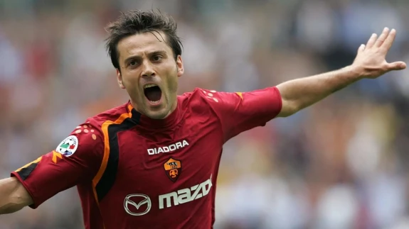 Vincenzo Montella'nın Futbolculuk Kariyeri: Hangi Takımlarda Oynadı, Kaç Gol Attı?