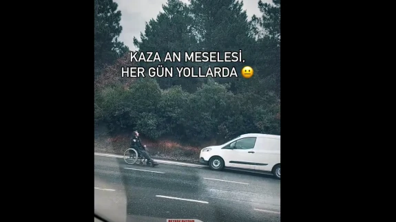 Hem Kendi Canını Hem De Araçları Riske Atıyor: Taner Yetkililerden Yardım Bekliyor