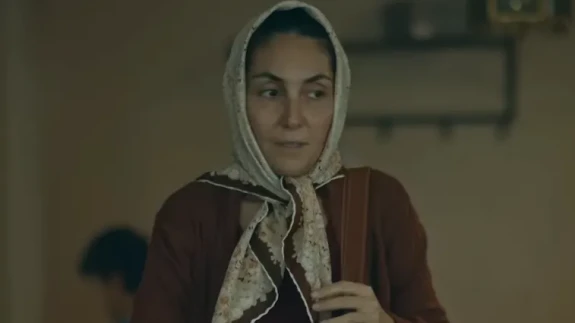 Gibi Dizisi Gül Kimdir? İlkkan'ın Dizideki Aşkı Çisem Kuşam Hakkında Bilinmeyenler ve Tüm Gerçekler!