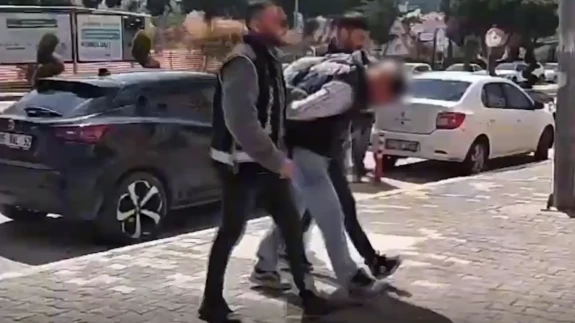 İzmir'de Çetelere Operasyon: 4 Şüpheli Tutuklandı