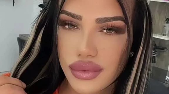 Mükremin Gezgin’e Müstehcenlik Suçlamasıyla Ev Hapsi Kararı!