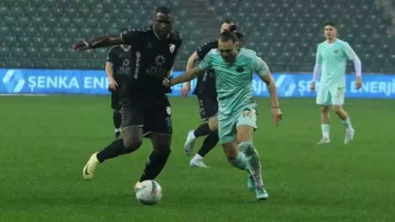 Esenler Erokspor’dan Alkışlarla Başlayan Maçta Gol Yağmuru! Kocaelispor Şokta