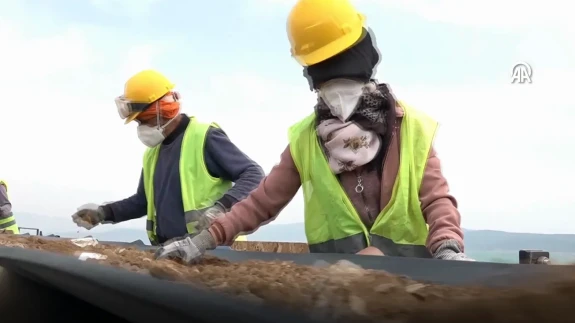 Depremde Yıkılan Binaların Asbest Kalıntıları Toplanıyor