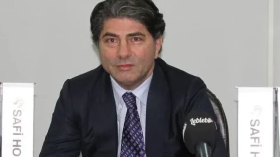 Hakan Safi Kiminle Evli, Eşi Kim? Ünlü İş Adamının Özel Hayatı Merak Konusu