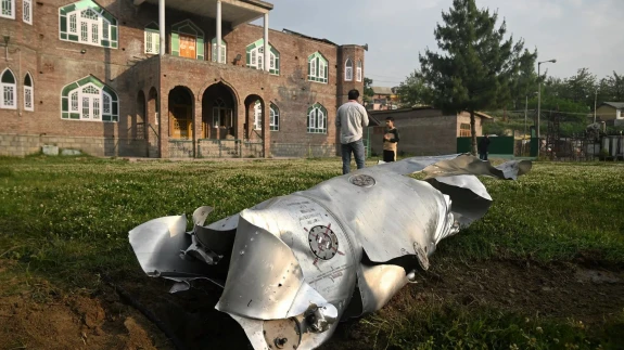 5 Hint Savaş Uçağı Düştü: Güney Asya Alarmda