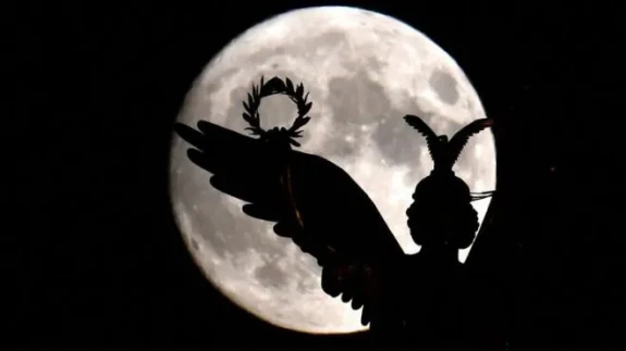 Akrep Dolunayı Ne Zaman, Hangi Gün? Psikolojik ve Ruhsal Etkileri Şaşırtıyor!