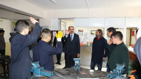 Öğrenciler üretiyor: Konya Lisesi plastik sektörüne adım attı!