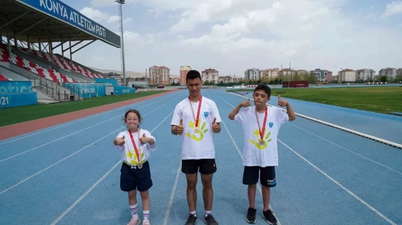 Engelleri Aştılar, Altına Koştular! DOSD Meram’dan 7 Madalyalık Zafer