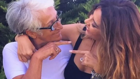 Saruhan ve Aslı Hünel’in Annesi Şükran Hünel Gözyaşları İçinde Uğurlandı