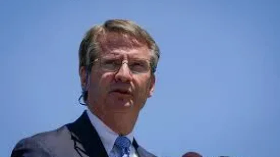 Pipet Skandalı! Watters’ı Destekledi, Kendi Paylaşımı Ele Verdi