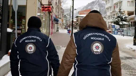 Türkiye'de Düzensiz Göç Operasyonu: 547 Göçmen Yakalandı