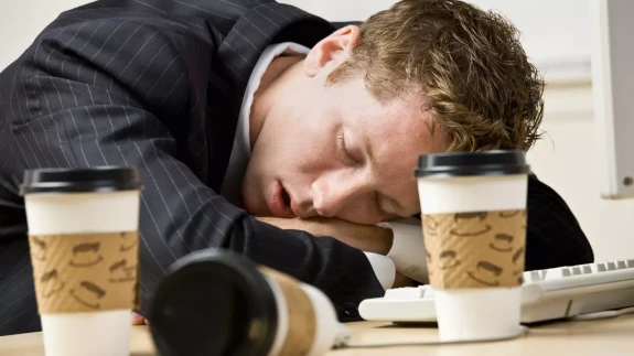 Her Yudumda Sessiz Tehdit: Kahve, Demir ve Kalsiyum Emilimini Engelliyor mu?