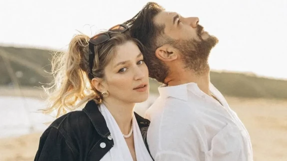 Paris’te başlayan aşk, Diyar’la taçlandı! Rüzgar Aksoy baba oldu