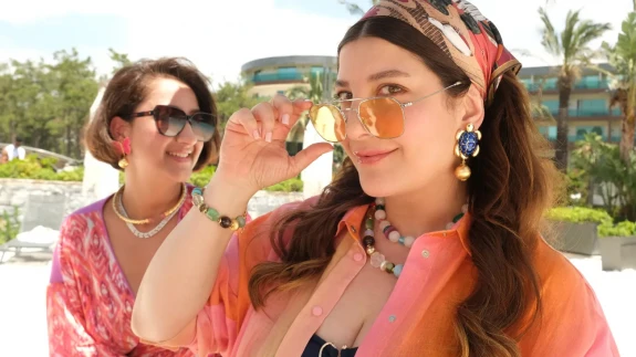 Şebnem Bozoklu’dan esprili yalanlama: “Ablam yok öyle bi şey”