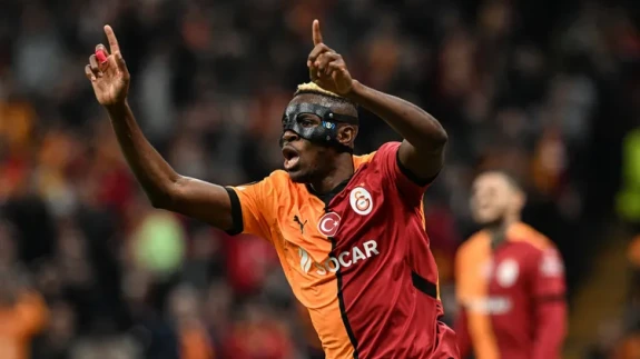 Galatasaray, Victor Osimhen’e Ne Kadar Maaş Teklif Etti? Yıllık Ne Kadar Kazanacak?