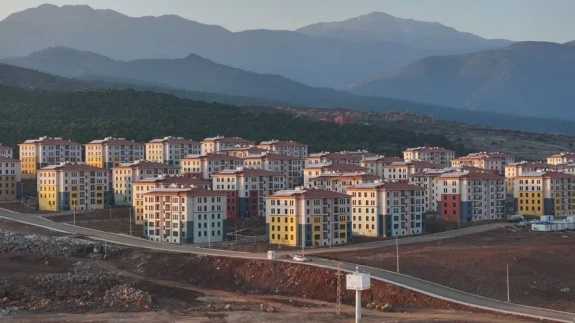 Hassa’da devletin gücüyle yeni bir hayat: 3 bin 878 konut teslim edildi