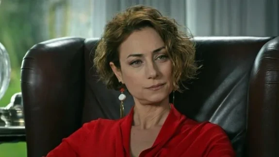 Sanem Çelik 4 Yıl Sonra: Leyla Hali Dizisiyle Setlere Dönüyor