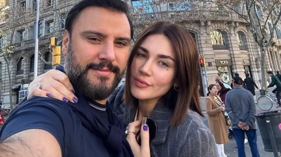 Aşkın kitabını yazdılar! Buse Varol ve Alişan’dan 7. yıl kutlaması