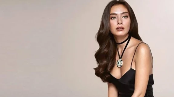 Kutlamaya yatakta başladı! Neslihan Atagül ne duyuracak?