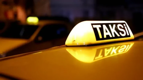 Taksiye bindi, kurşunlardan kaçamadı: Boşanma aşamasındaki kadına saldırı