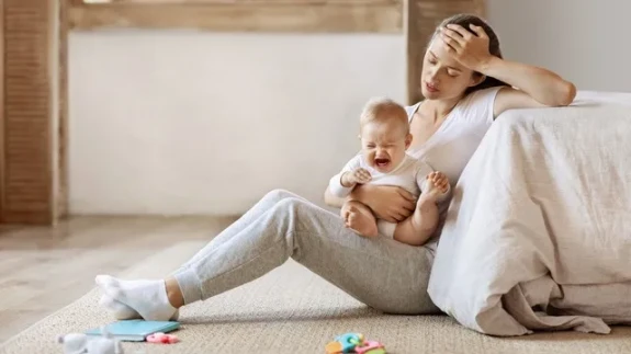 Bebeğim neden sürekli ağlıyor? Ne zaman doktora başvurmalı, hangi durumlar normal değil?