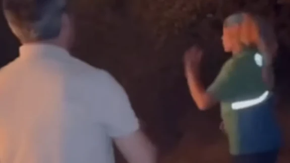 Belediye başkanı vatandaşları yangından kurtarmak için yalvardı!