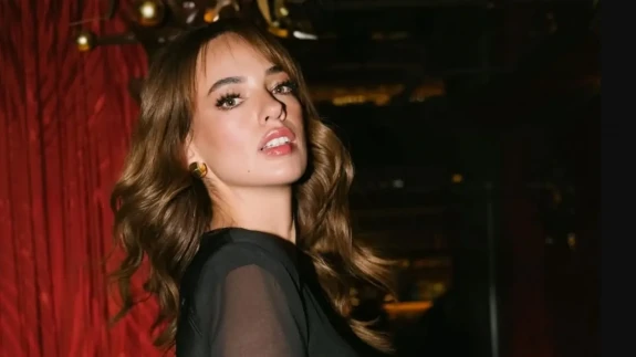 Seda Bakan'dan eski dost Hadise’ye sessiz ama net bir mesaj!