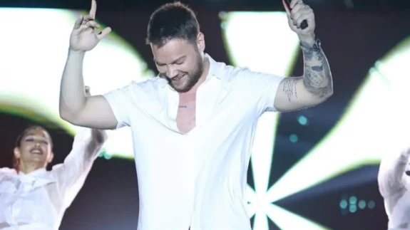 Sinan Akçıl’ın hassasiyeti Ordu konserinde alkış topladı! İşte o anlar sosyal medyada yer aldı