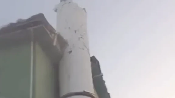 Balıkesir Gölcük'te köy evleri ve cami minaresi yıkıldı - VİDEO