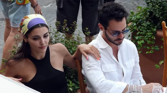 Efecin: "Hande Erçel, Hakan Sabancı'yı takıntı haline getirdi."