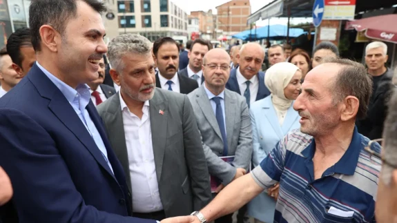 Bakan Murat Kurum’a Trabzon’da büyük ilgi: Vatandaştan deprem bölgesi teşekkürü