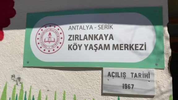 Serik’te öğrenciler için okul forması köyde üretiliyor, velilerin yükü kalkıyor!