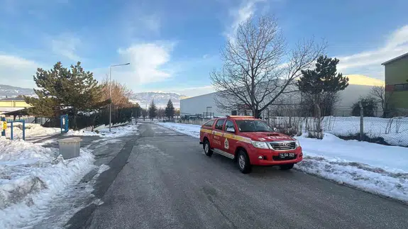 İşçiler faciayı önledi: Bolu’da sabah mesaisi yangınla bölündü!