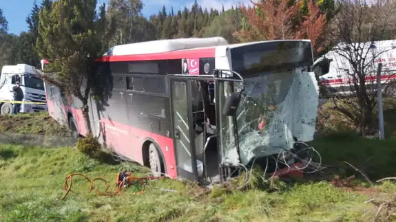 İzmir’de ulaşım değil ölüm taşındı! Otobüsle çarpıştı, hayalleri yolda kaldı...