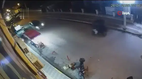 Mardin’de feci kaza: Motosikletler kafa kafaya çarpıştı, 3 ağır yaralı!