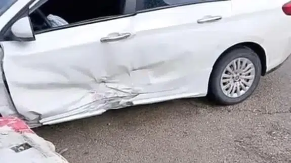 Bursa’da Uludağ yolunda feci kaza! Virajı alamayan araç bariyerlere saplandı