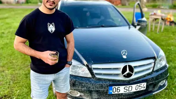 Kayseri'de 'Kumar oynayan herkes en son kendi hayatıyla oynar' dedi gazi olduğu yerde intihar etti!