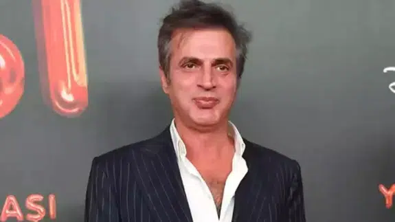 Teoman’ın şarkılarına yansıyan kırgınlıklarının hikayesi... Bir Rock yıldızının içinde kalan çocuk!