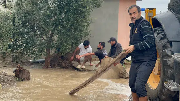 Antalya’da oyun kabusa döndü... 3 yaşındaki Berra tahliye kanalında can verdi!