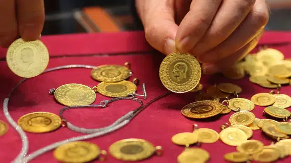 Altında yeni rekor kapıda... Zirveye adım adım, gözler kritik veride!