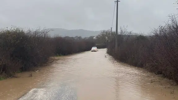 Çanakkale’yi sağanak vurdu! Cadde ve sokaklar göle döndü