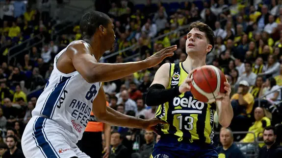 Basketbol Avrupa Ligi'nde Türk rüzgarı esecek: Fenerbahçe ve Anadolu Efes karşı karşıya!